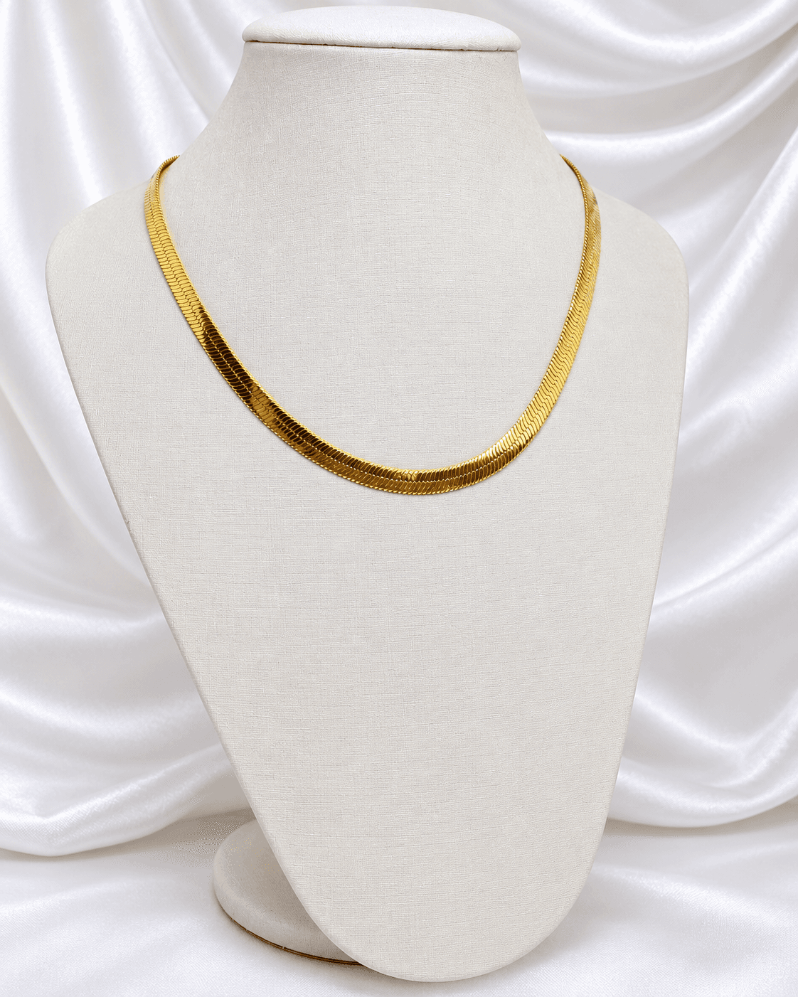 Colar de corrente laminada dourado